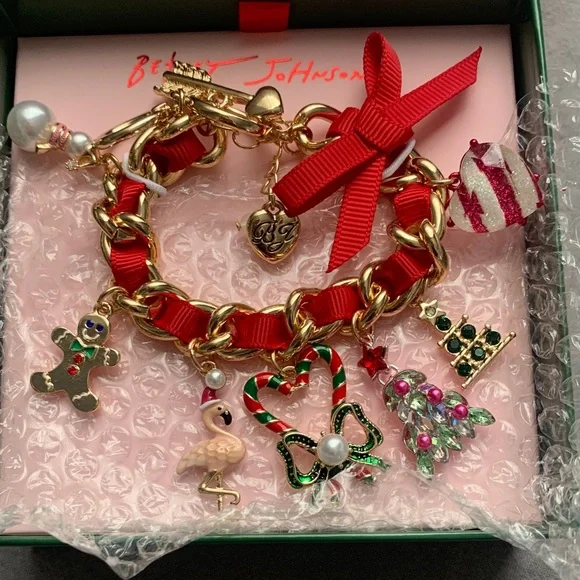 🔥 LIMITED TIME OFFER🆕- Betsey Johnson Red and Gold Holiday Charm Bracelet - Picture 1 of 7